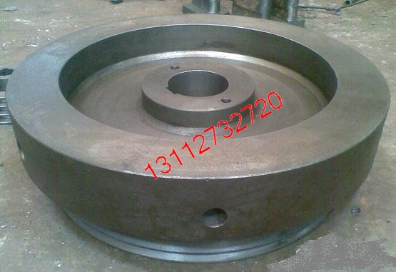 0813102428546838_555_381_28819