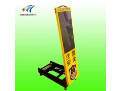 威海市警用便携式led显示屏 远距视交通诱导屏厂家图2
