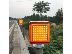 日照同步方形黄闪灯 智能太阳能雾灯生产厂家图2