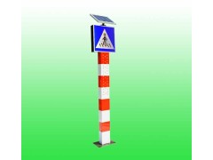 路口太阳能警示柱 2.1米交通警示柱交通安全设施厂家图2